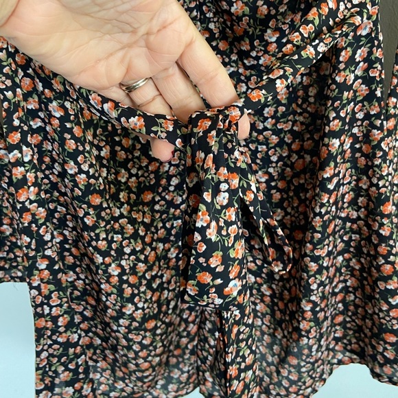 Wild Honey Floral Romper Bell Sleeves Size S Ditsy Floral Boho Summer Tie Hippie - Picture 5 of 11